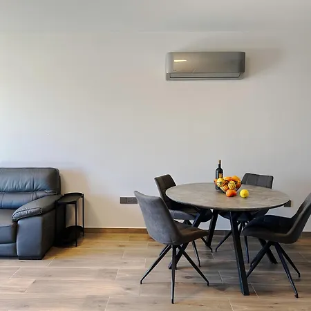 Apartment The A-line Seaview Malama With Pool, Tennis Court & Gym