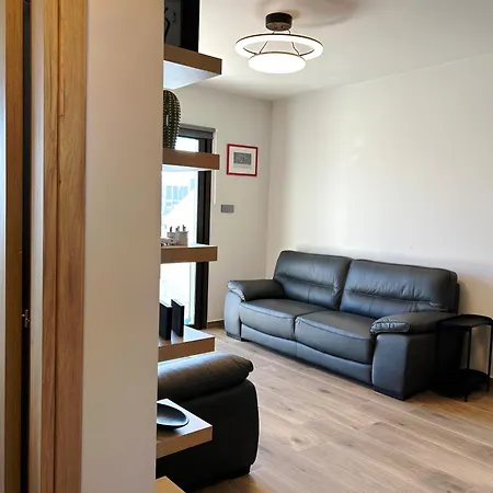 The A-line Seaview Malama With Pool, Tennis Court & Gym