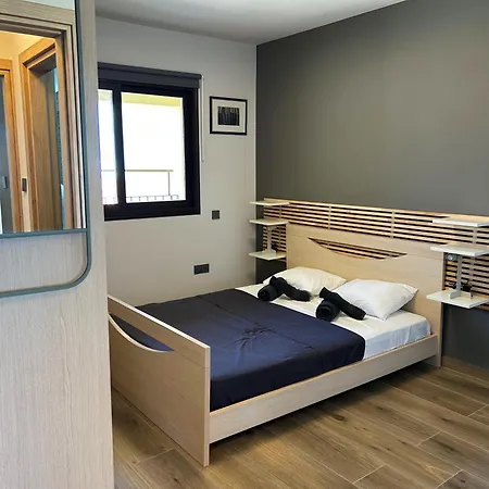 The A-line Seaview Malama With Pool, Tennis Court & Gym