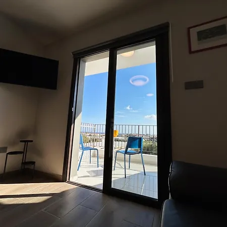 The A-line Seaview Malama With Pool, Tennis Court & Gym Paralimni