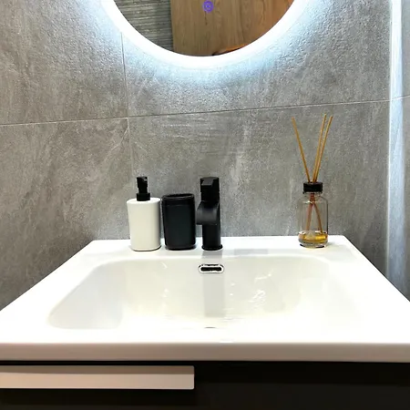 The A-line Seaview Malama With Pool, Tennis Court & Gym * פאראלימני