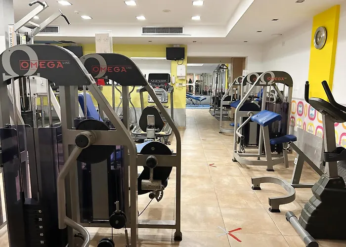 The A-line Seaview Malama With Pool, Tennis Court & Gym Daire Paralimni