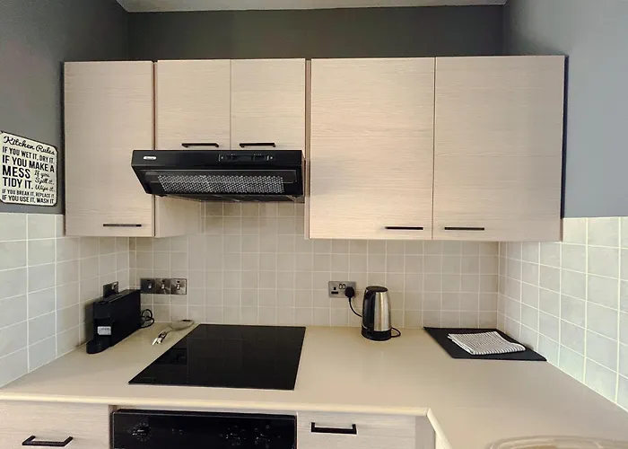 The A-line Seaview Malama With Pool, Tennis Court & Gym *