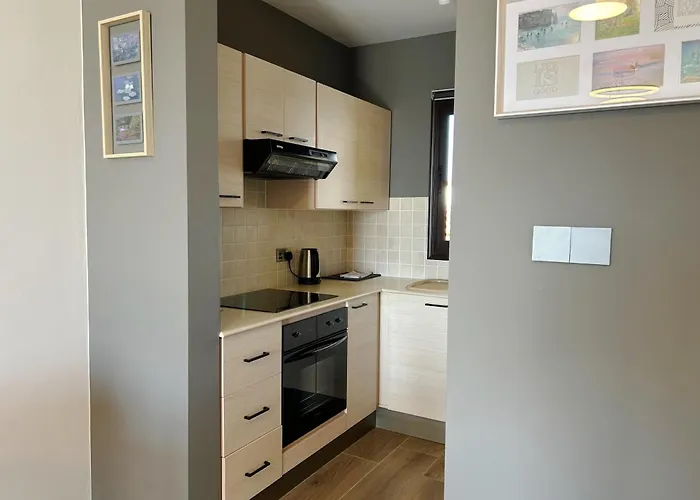 The A-line Seaview Malama With Pool, Tennis Court & Gym Paralimni