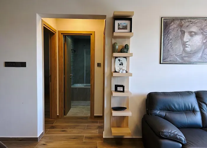 The A-line Seaview Malama With Pool, Tennis Court & Gym Paralimni