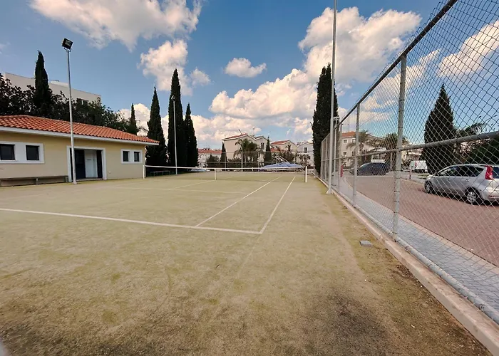 The A-line Seaview Malama With Pool, Tennis Court & Gym Daire